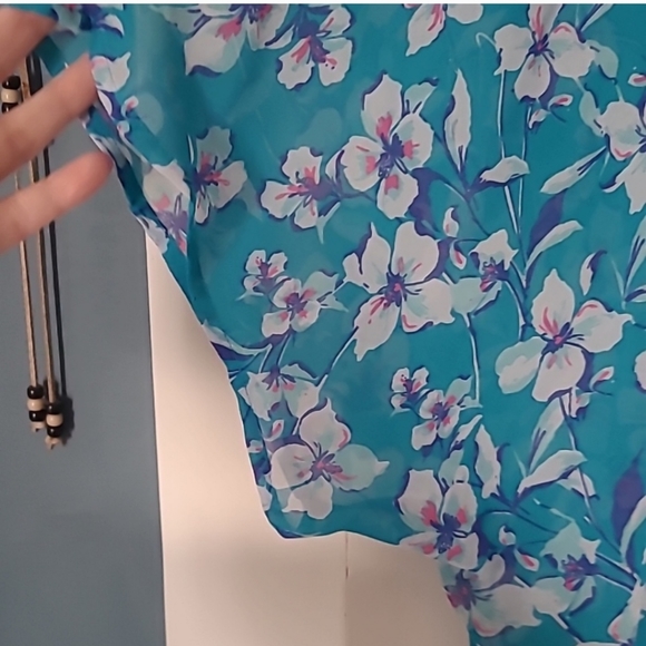 Torrid Sheer Floral Blouse - Picture 7 of 8